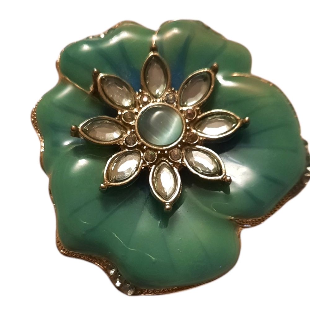 Green gold tone floral woman fashion ring elastic